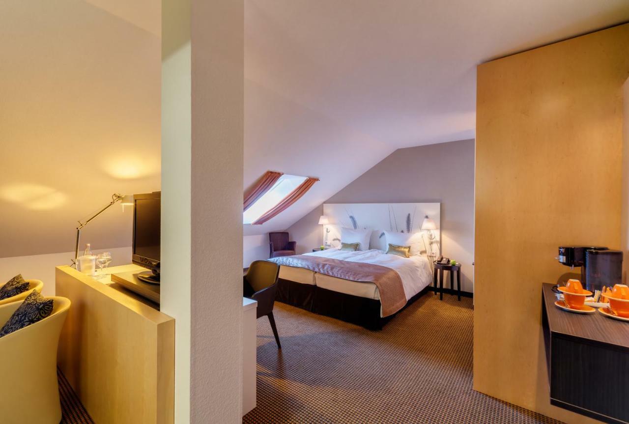 Nestor Hotel Stuttgart-Ludwigsburg Exteriör bild